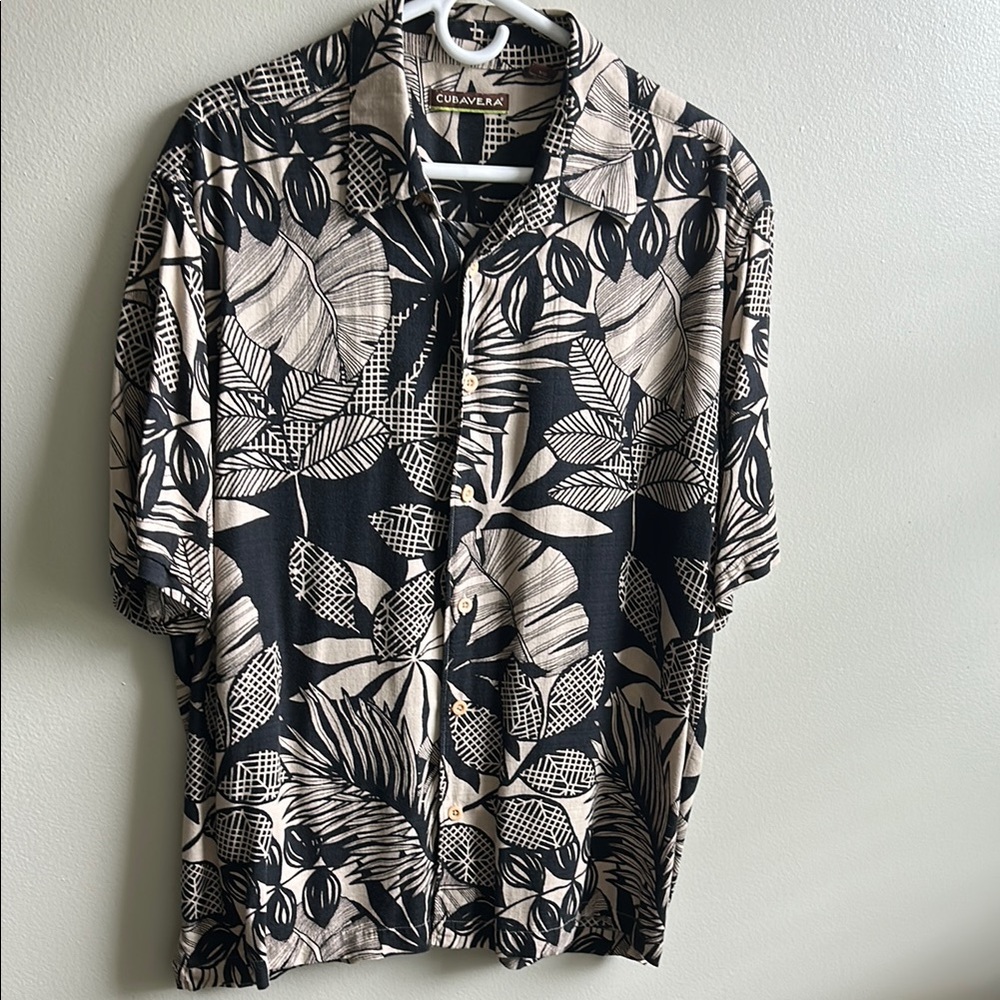 Cubavera Men's Black and Cream Tropical Shirt XL size